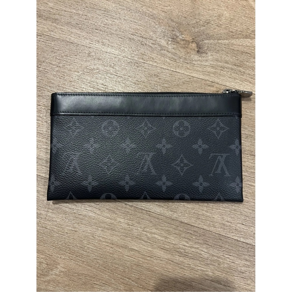 Louis Vuitton authentic monogram eclipse pouch - Picture 3 of 6